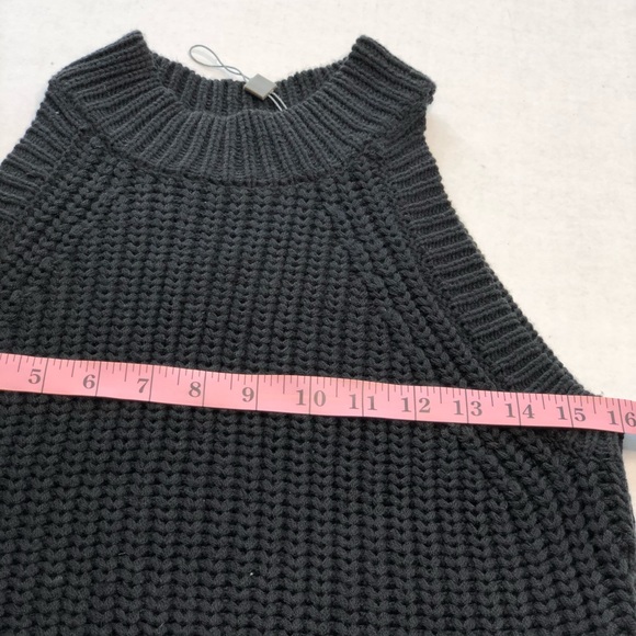 Like Mynded Mock Neck Sleeveless Sweater Tank - Picture 8 of 9